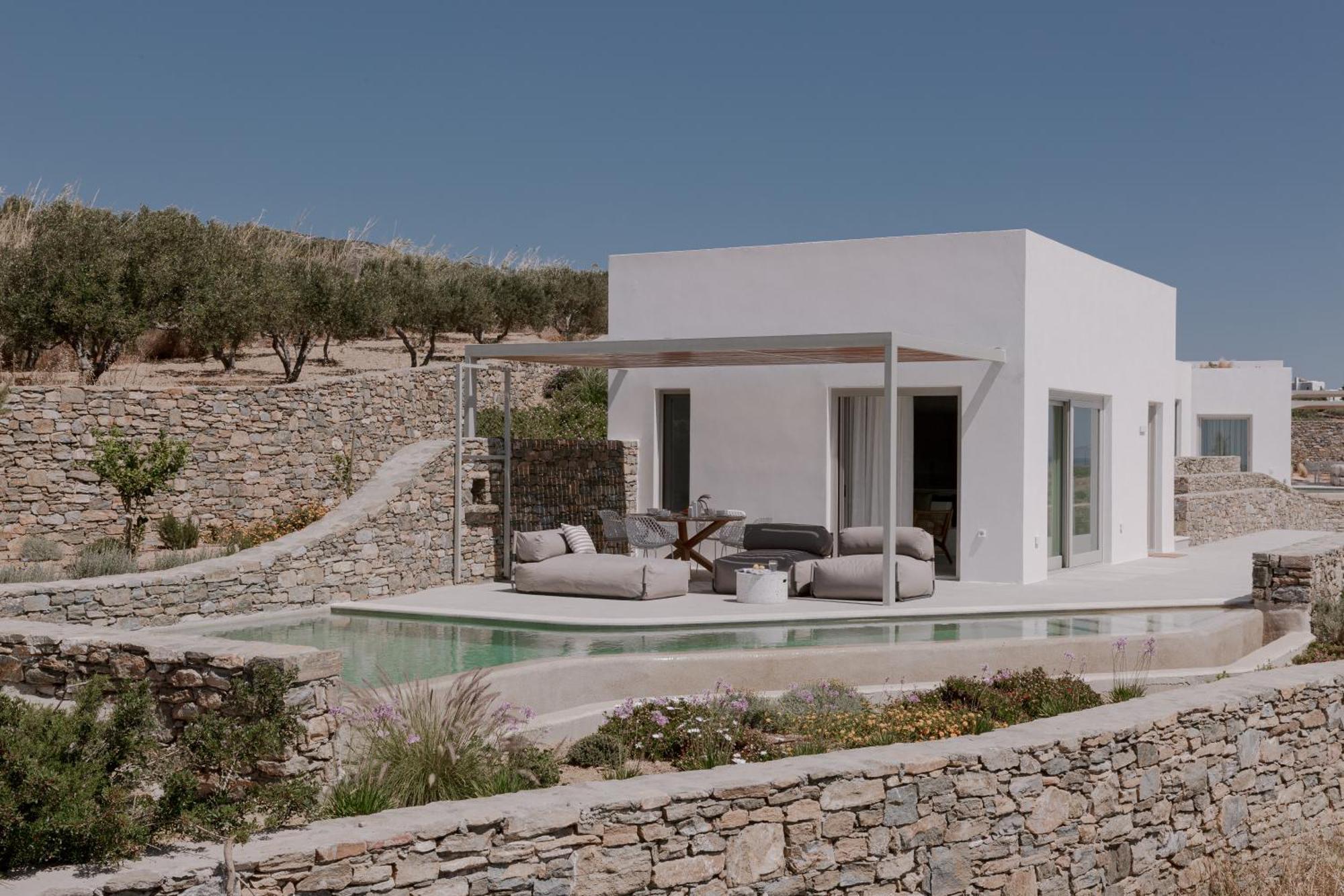 Melora Paros Αγκαιριά