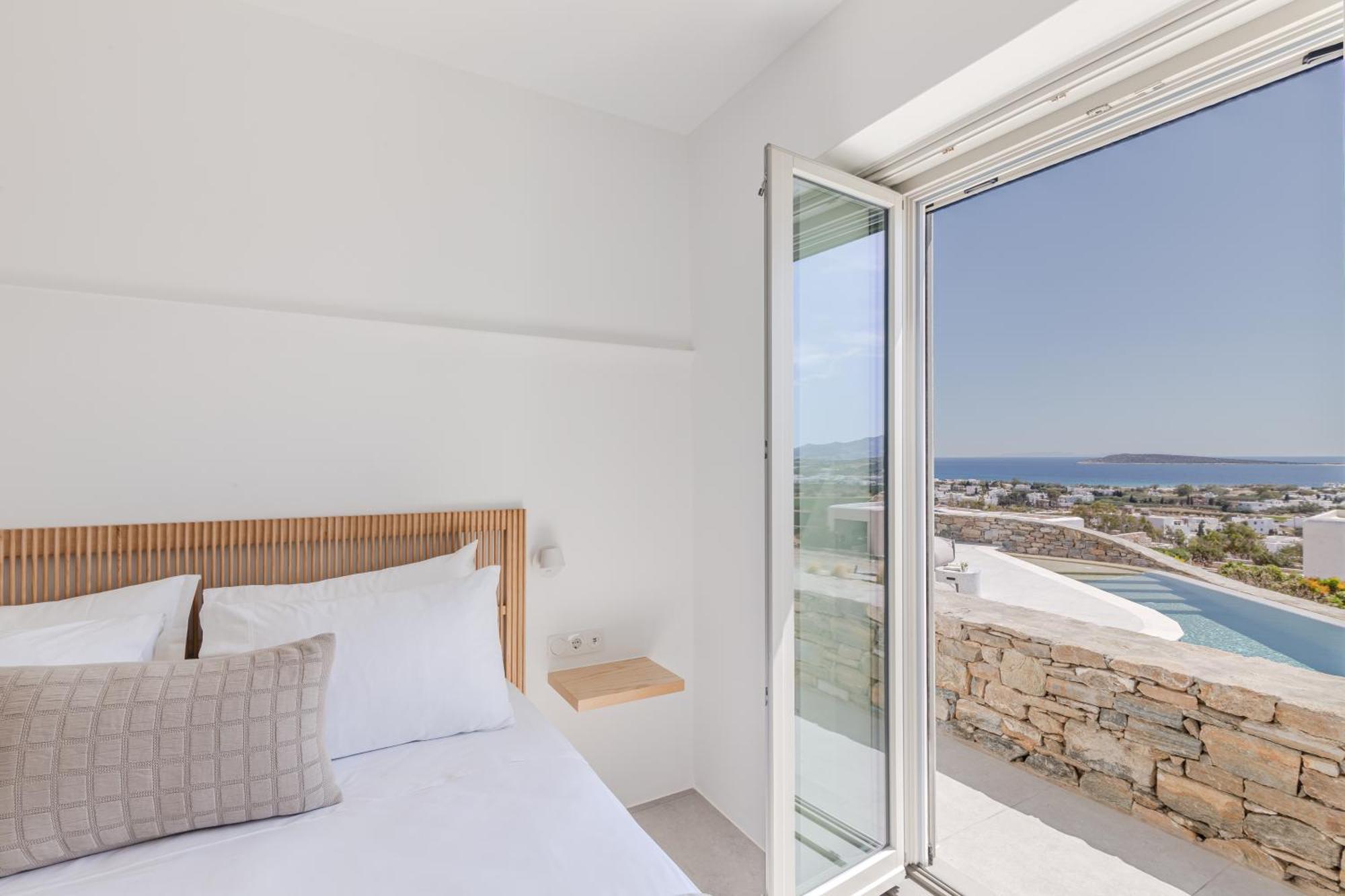 Melora Paros * Αγκαιριά